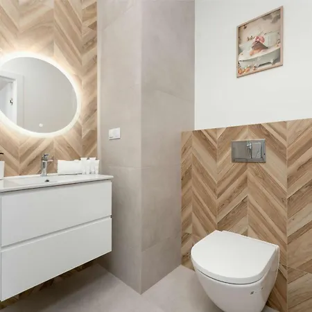 Lejlighed Bright In With Balcony And Parking By Renters Kołobrzeg